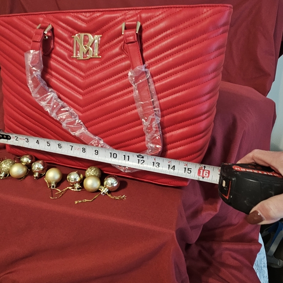 Badgley Mischka Red Quilted Faux Leather Bag - Picture 8 of 8